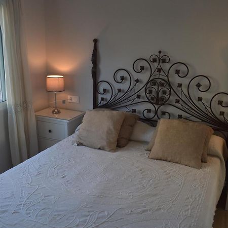 Seafront Recently Renovated Apartments 베날마데나코스타 외부 사진