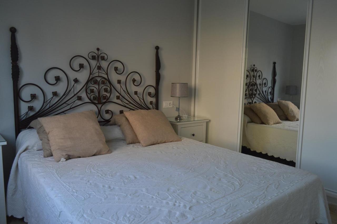 Seafront Recently Renovated Apartments 베날마데나코스타 외부 사진