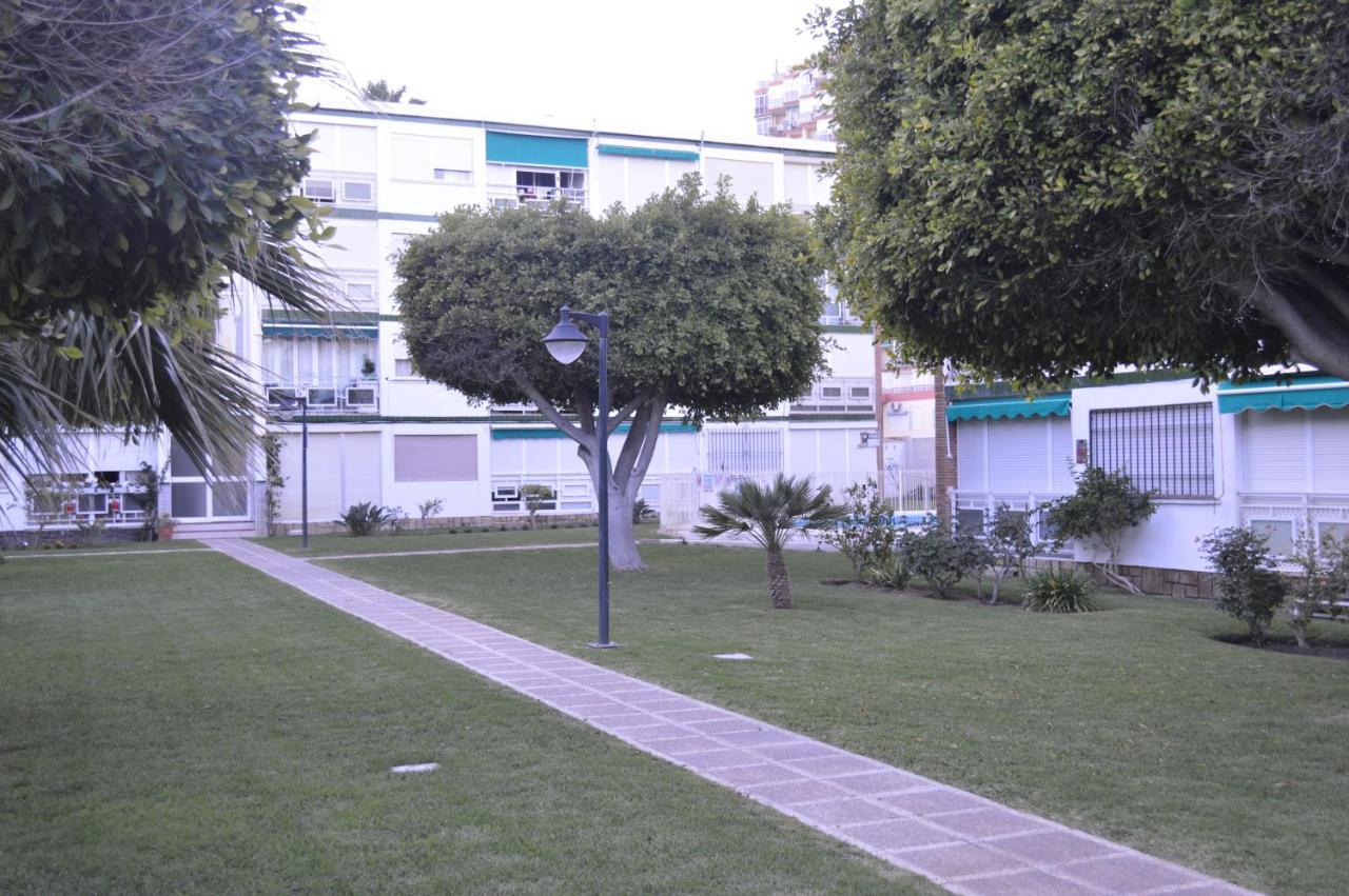 Seafront Recently Renovated Apartments 베날마데나코스타 외부 사진