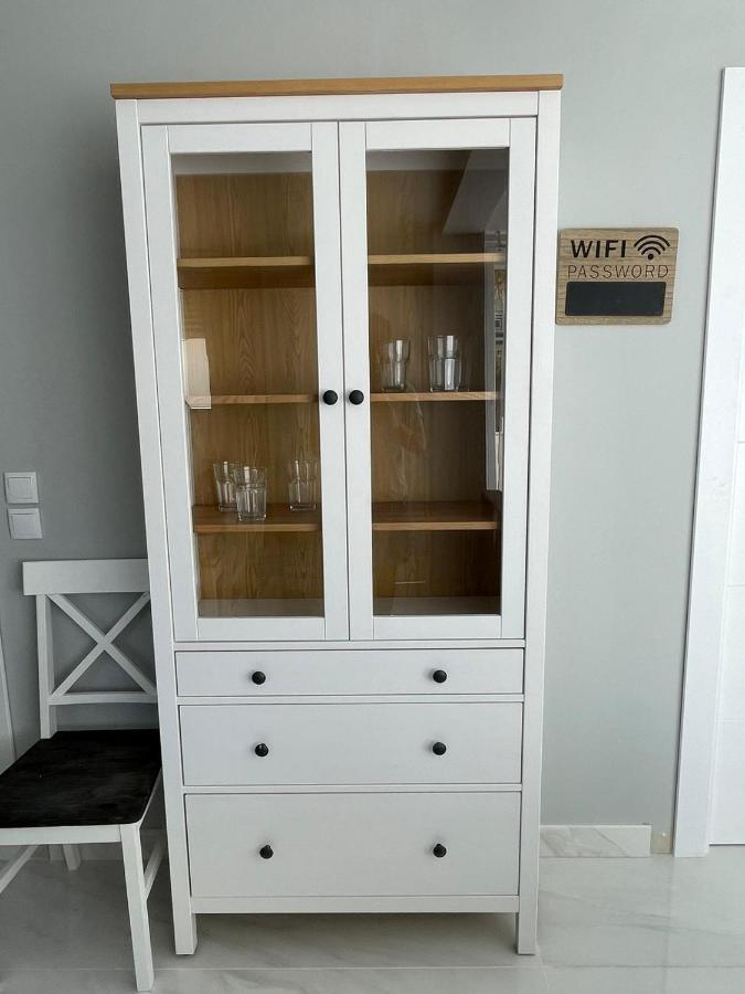 Seafront Recently Renovated Apartments 베날마데나코스타 외부 사진
