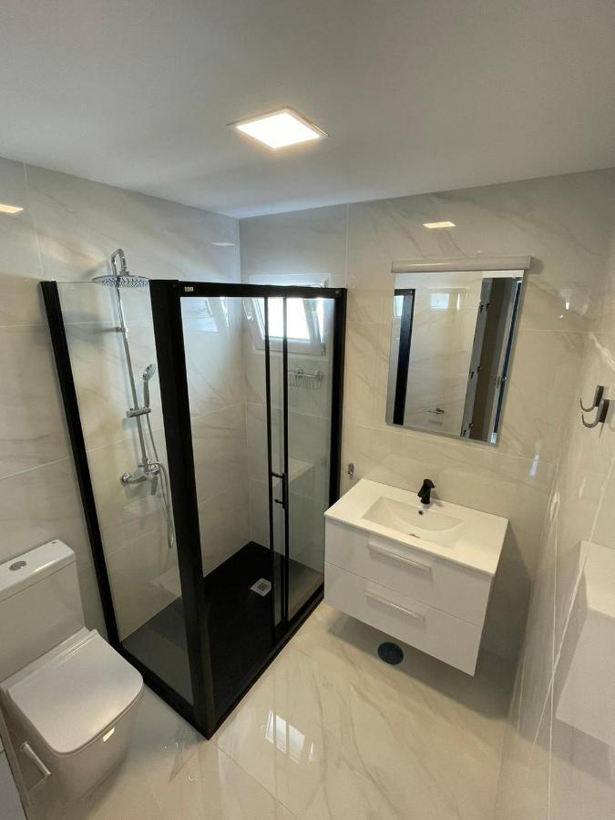 Seafront Recently Renovated Apartments 베날마데나코스타 외부 사진